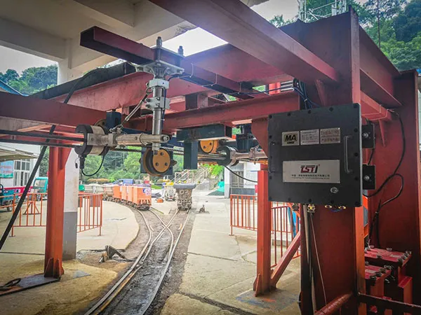 TST提升机钢丝绳智能探伤系统设备运行现场